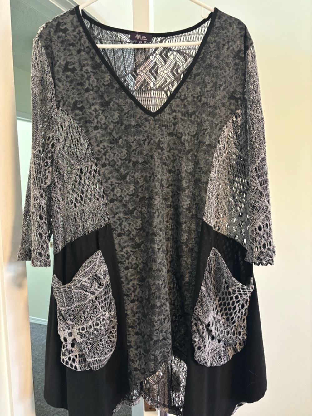 Lily Black & Gray Lace-Panel V-Neck Tunic
